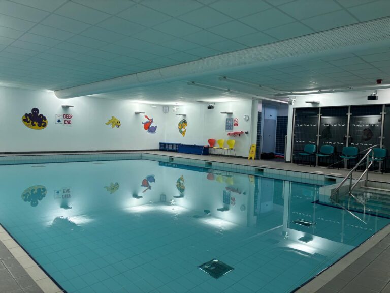 Montacute School Pool - Baby Swimming Lessons - Turtle Tots Dorset