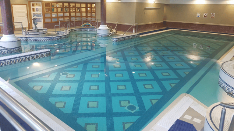 La Mon Hotel & Country Club Baby Swimming